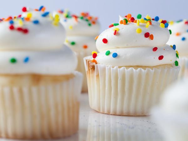 $1 Cupcakes for HELP of Southern Nevada Donation Event Freed's Bakery One Dozen Cupcakes Vanilla