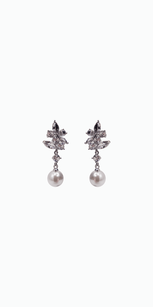 silver /one size/ Camille La Vie/Rhinestone Cluster Pearl Drop Earrings /front