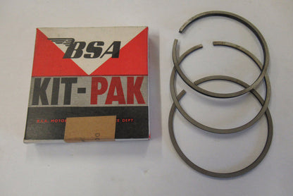 Triumph BSA triple piston ring set 750 +20  67m Trident T150 T160 rings NOS .020