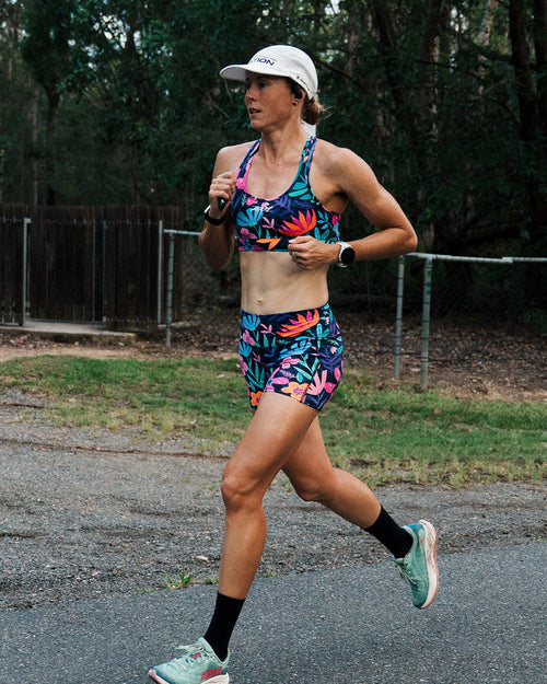 Zoot Sports RUN SHORTS 4" INSEAM Women's Ltd Run 4" Pulse High-Rise Short - Florescence